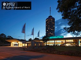 <p>Wiederbelebte Architektur und moderne Technik bilden eine einmalige Kulisse für Konzerte, Veranstaltungen und Kongresse inmitten des Wittelsbacher Parks der Fuggerstadt Augsburg.&nbsp;</p>
